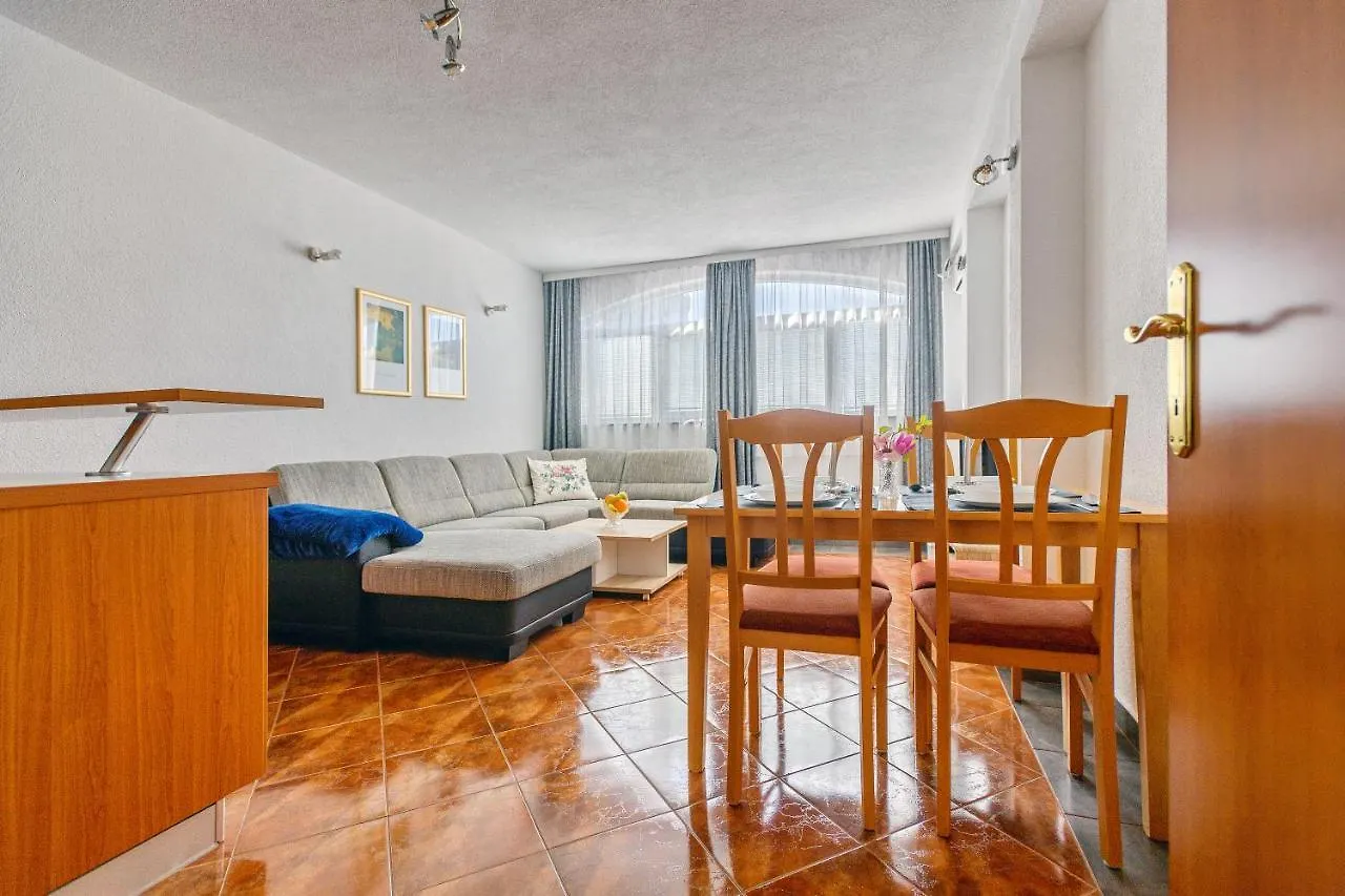 Comfort Apartments In Peaceful Area Zadar - With Garden