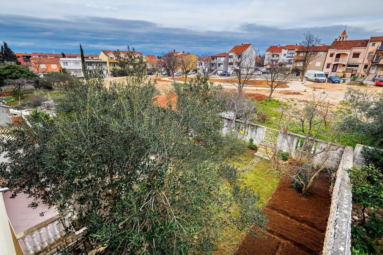 Comfort Apartments In Peaceful Area Zadar - With Garden Chorwacja
